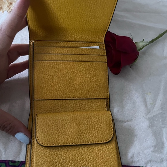 New Tory Burch Blake wallet 💕 pink - Picture 3 of 4